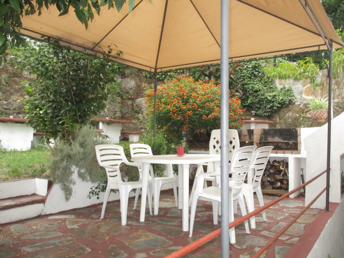 A Casa Da Fonte Hotel Muros Exterior photo